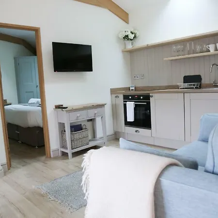 Barley - Cosy Stylish Apartment - Easy Access To Bath And Many Nearby Attractions Box  Exterior photo